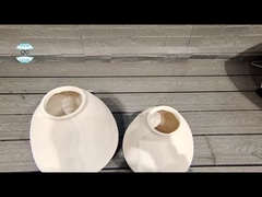 Bàn trồng bằng vải đất sét vintage tròn được khắc bằng tay với kết thúc vintage cổ điển