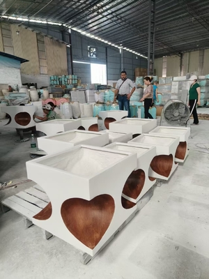 Mua Chậu trồng cây hình chữ nhật màu trắng có các lỗ khoét hình trái tim bằng sợi đất sét nhẹ, bền, ít bảo trì, chậu hoa, trang trí biệt thự ngày lễ, văn phòng, dự án cảnh quan sân vườn online manufacture