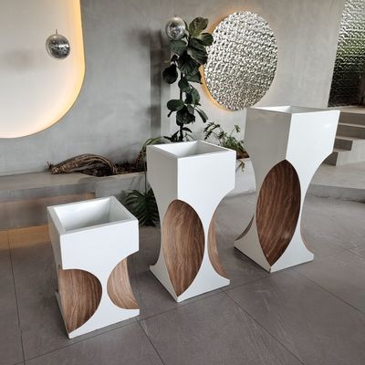 Thùng hoa sợi thủy tinh nhựa hình chữ nhật cao lớn cho trung tâm mua sắm