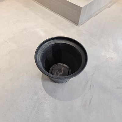 Màu sắc khác nhau nồi hoa nhựa với lỗ thoát nước