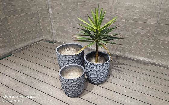 Giữ 5-6 năm cuộc sống ngoài trời với máy trồng đất sét được củng cố chống đông lạnh của chúng tôi đảm bảo