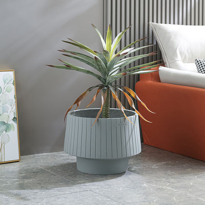 Chick Fiber Clay Planter nâng cao màn hình cây trồng của bạn với thiết kế tối giản
