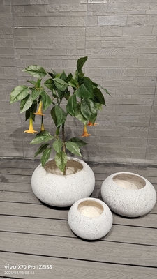 đá đốm tự nhiên màu be trung tính - thiết kế mô phỏng chậu trồng cây bằng đất sét sợi tròn thẩm mỹ mộc mạc nhẹ bền ít bảo trì chậu hoa trang trí biệt thự ngày lễ văn phòng dự án cảnh quan vườn